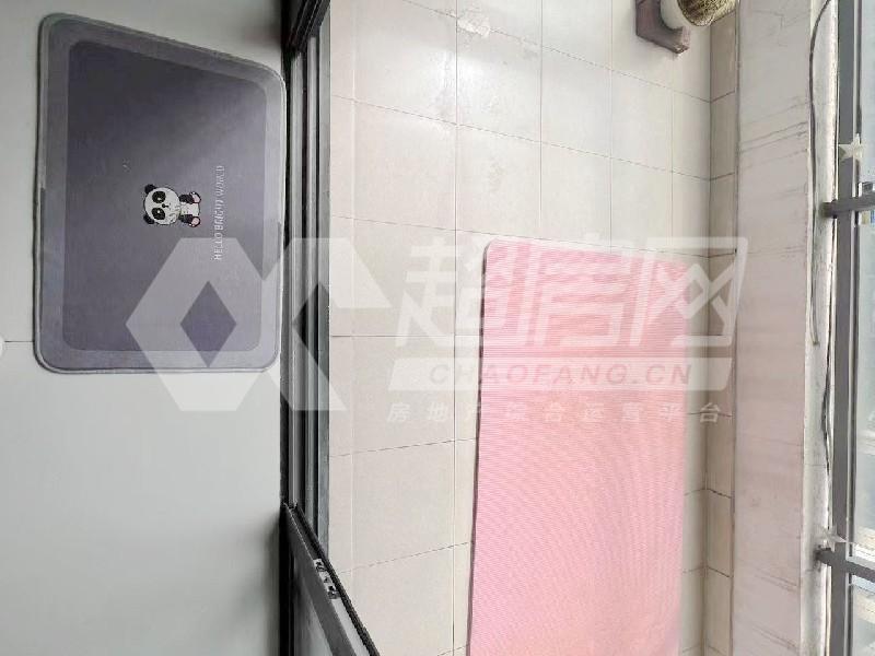 万科缤纷四季南区二手房阳台
