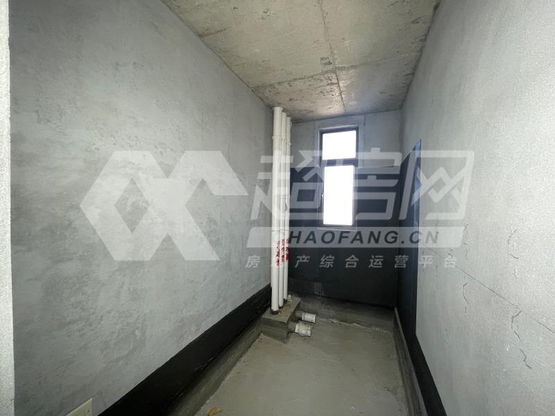 龙湖春江名城二手房厨房及卫生间