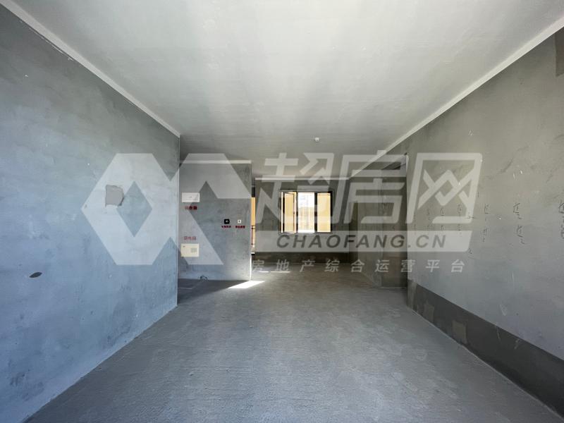 龙湖春江名城二手房客厅