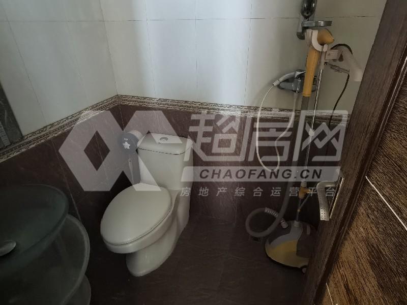 明日华府二手房书房