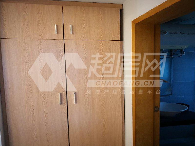 凤岭名都二手房厨房及卫生间