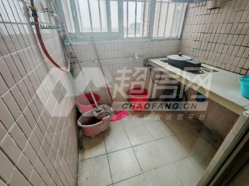 聚丽豪庭二手房阳台