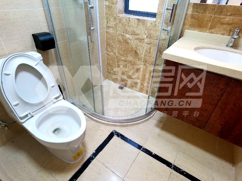 伦教保利中央公园二手房厨房及卫生间