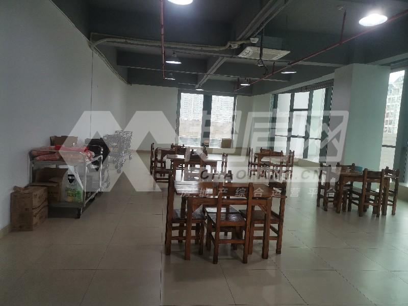 万邦商业广场出租房厨房及卫生间