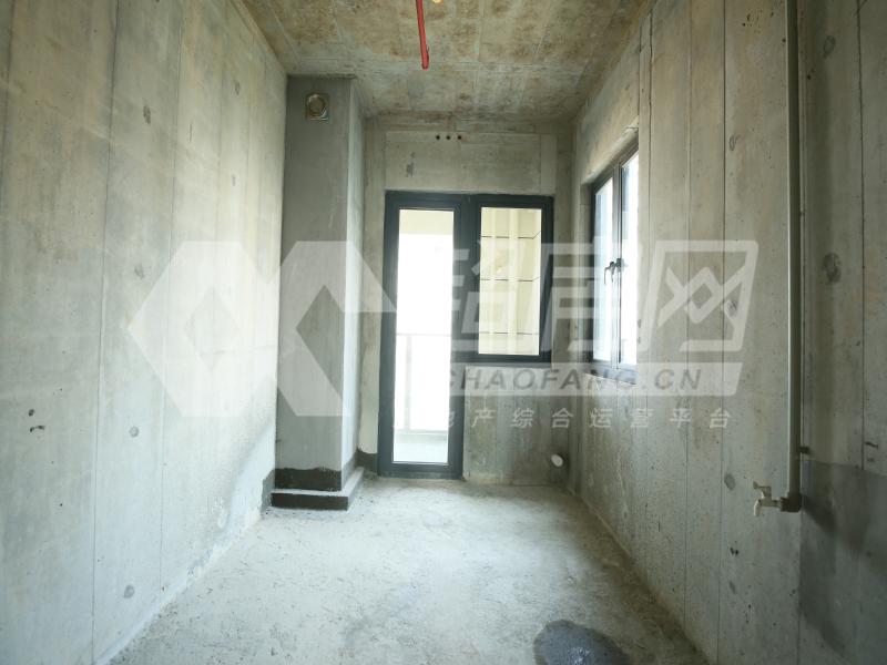 华侨城天鹅堡二手房厨房及卫生间
