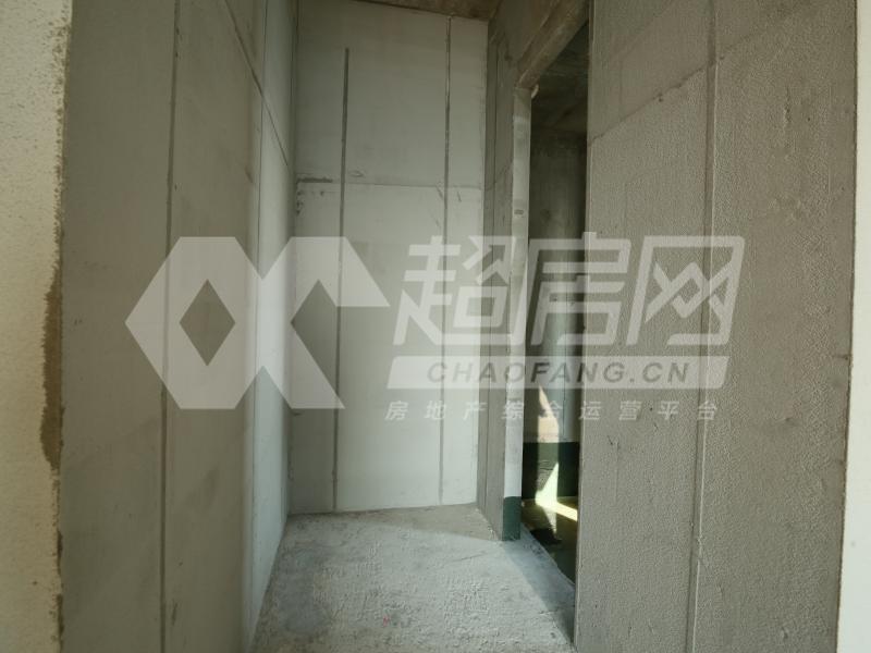 华侨城天鹅堡二手房卧室