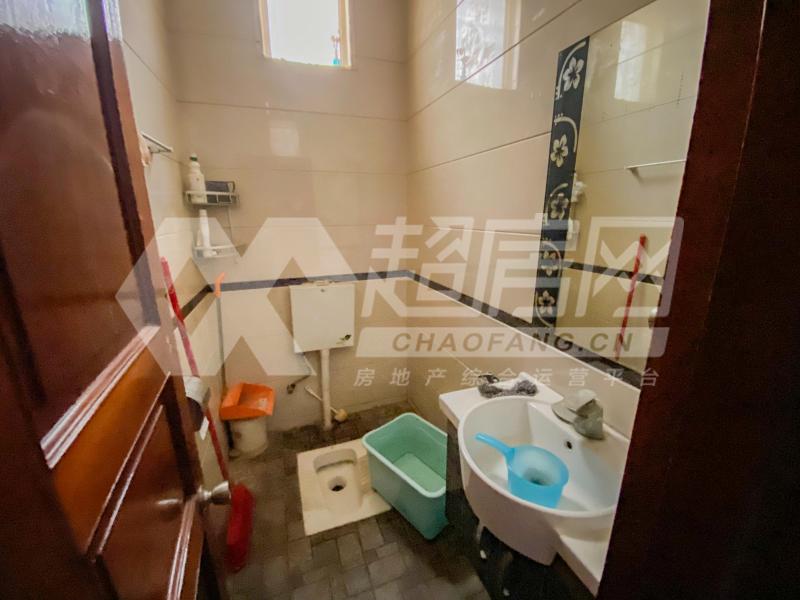 新滘居委会二手房厨房及卫生间