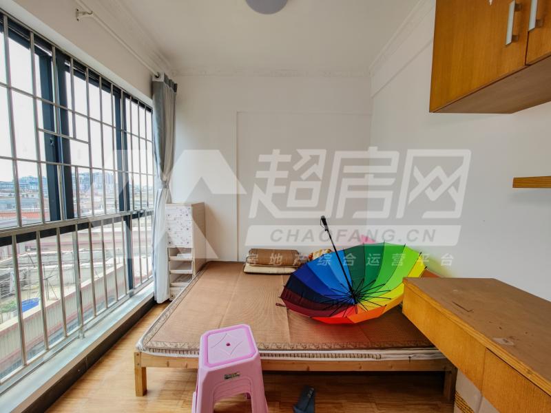 尚庭雅居二手房卧室
