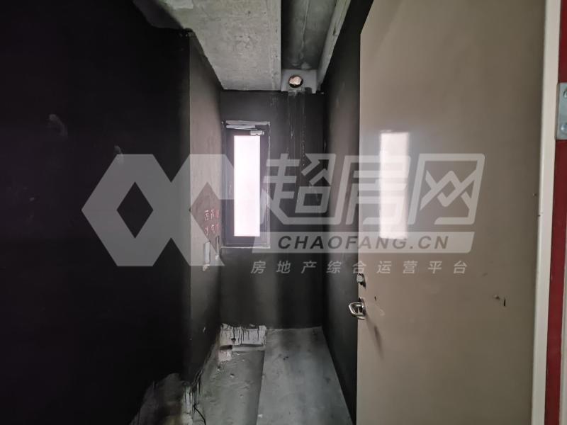 龙光天瀛二手房厨房及卫生间
