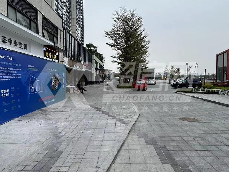 华侨城天鹅堡二手房厨房及卫生间