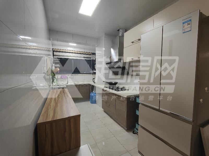 西山上筑二手房厨房及卫生间