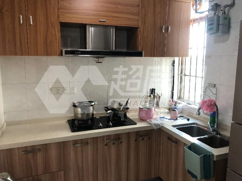 绿茵花园出租房厨房及卫生间