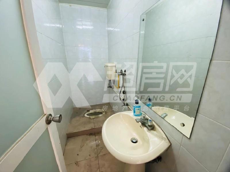 东康花园（别墅）出租房厨房及卫生间