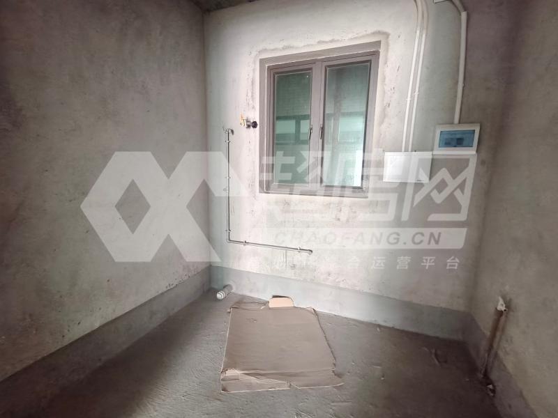 尚苑二手房厨房及卫生间