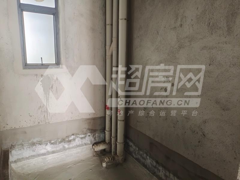 尚苑二手房厨房及卫生间