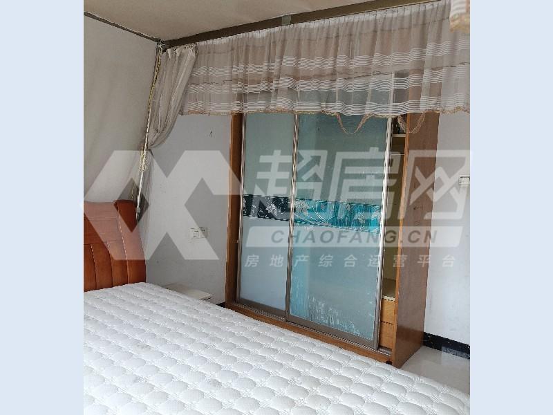 水岸珑庭二手房卧室