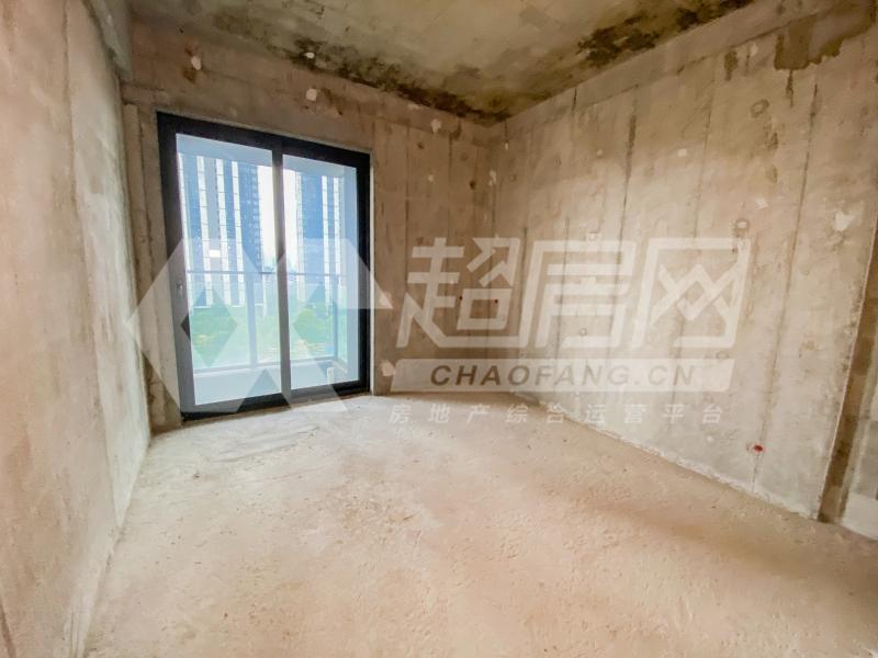 华侨城天鹅堡二手房卧室