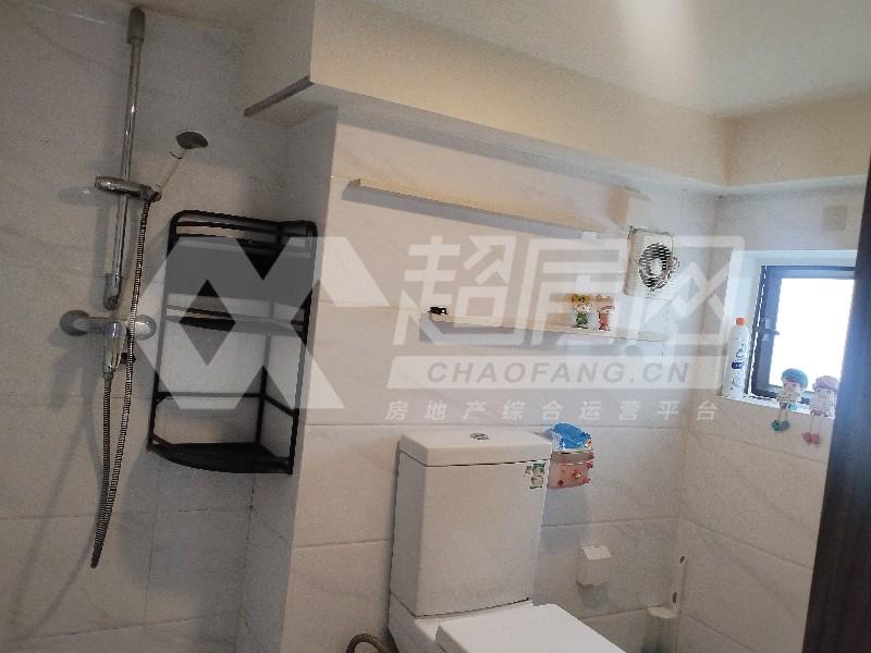 碧桂园云悦公馆出租房厨房及卫生间