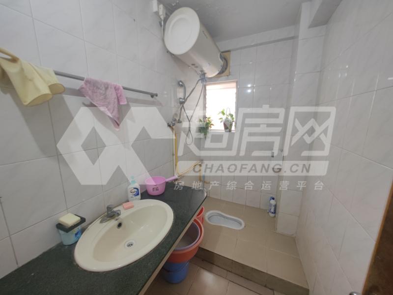 桂馨楼二手房厨房及卫生间