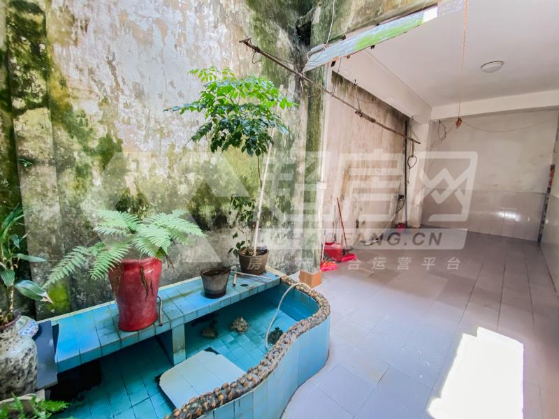 文秀居委会二手房阳台
