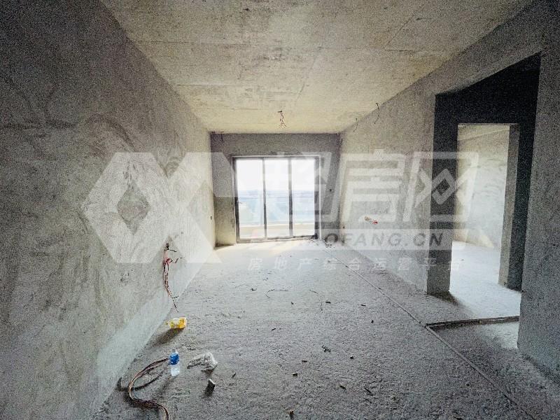 龙光玖龙府二手房客厅