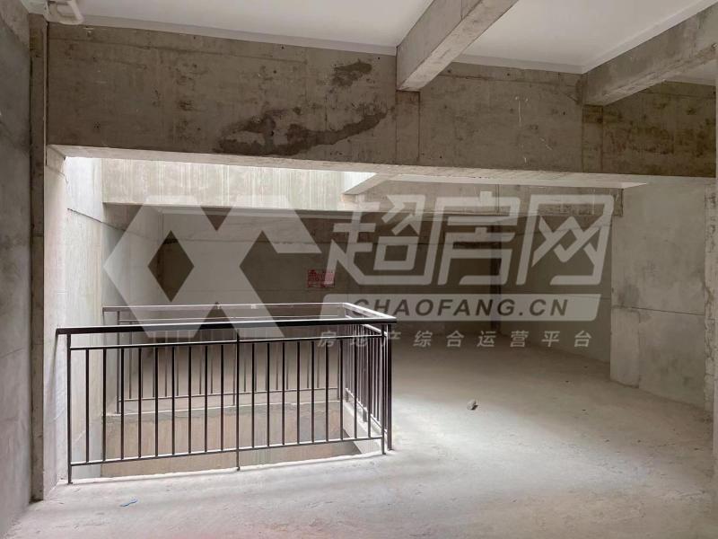 路劲天隽汇出租房厨房及卫生间