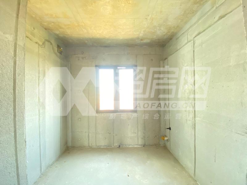 华侨城天鹅堡二手房厨房及卫生间