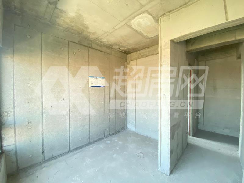 华侨城天鹅堡二手房卧室