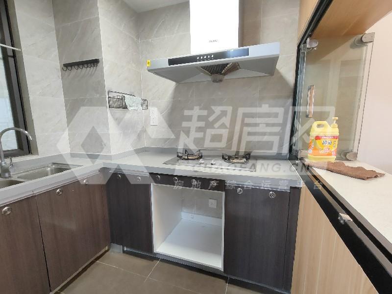 万科金域学府出租房厨房及卫生间