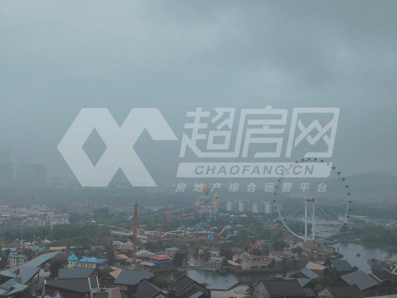 华侨城天鹅堡二手房阳台