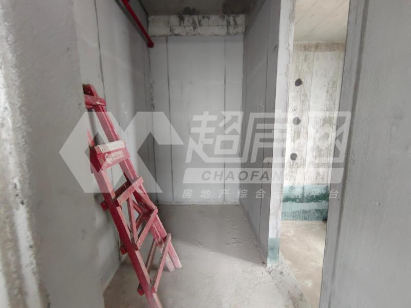 华侨城天鹅堡二手房卧室