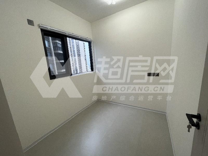 金地自在城二手房卧室