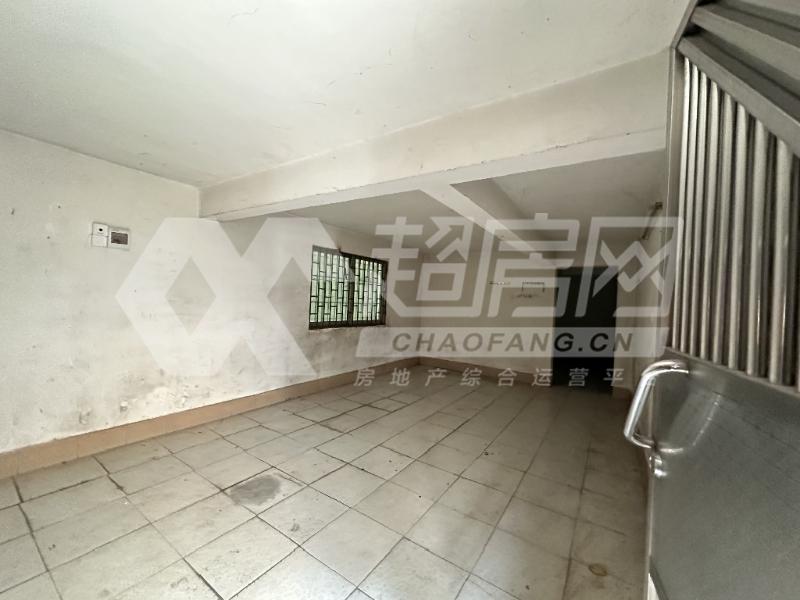 光大居委会二手房阳台
