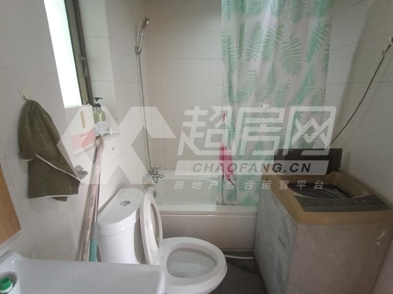 嘉仑台二手房厨房及卫生间