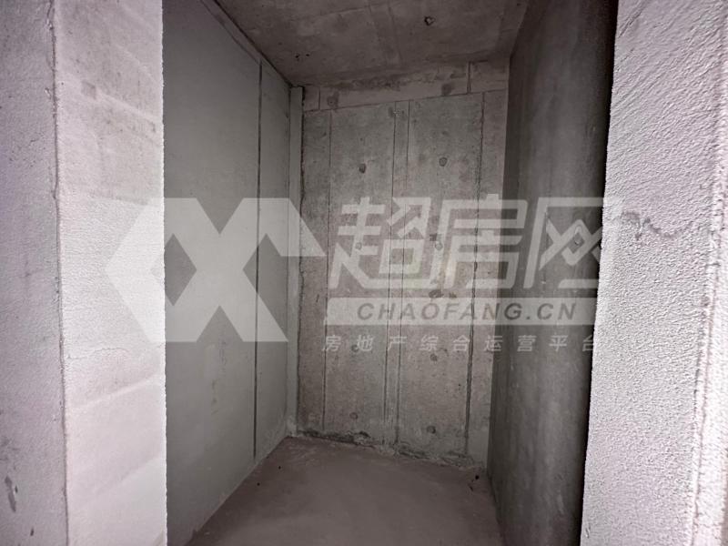 华侨城天鹅堡二手房卧室