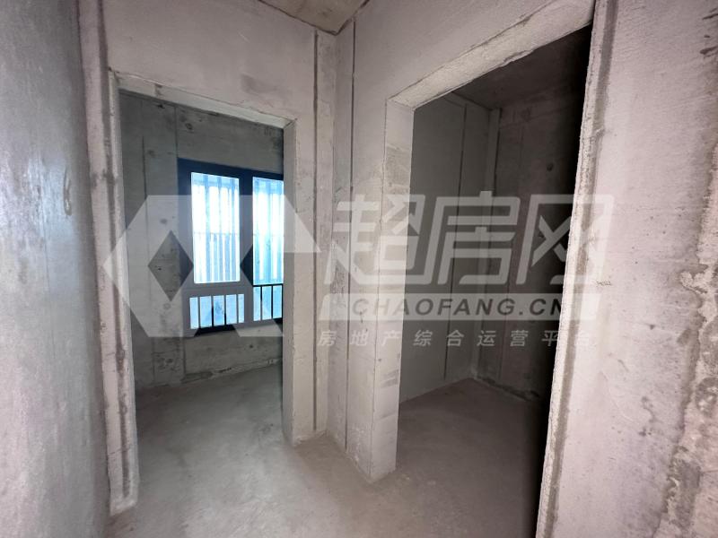 华侨城天鹅堡二手房卧室
