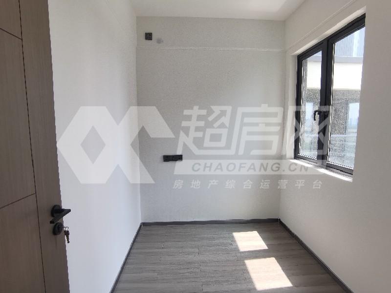 美的云和悦西园二手房卧室