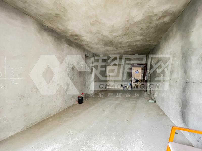康格斯花园二手房客厅