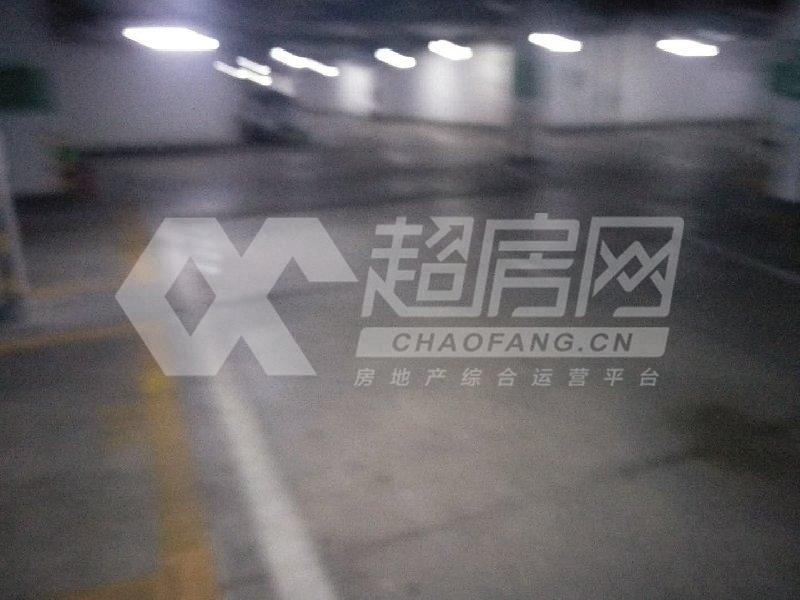 万科缤纷西园出租房厨房及卫生间