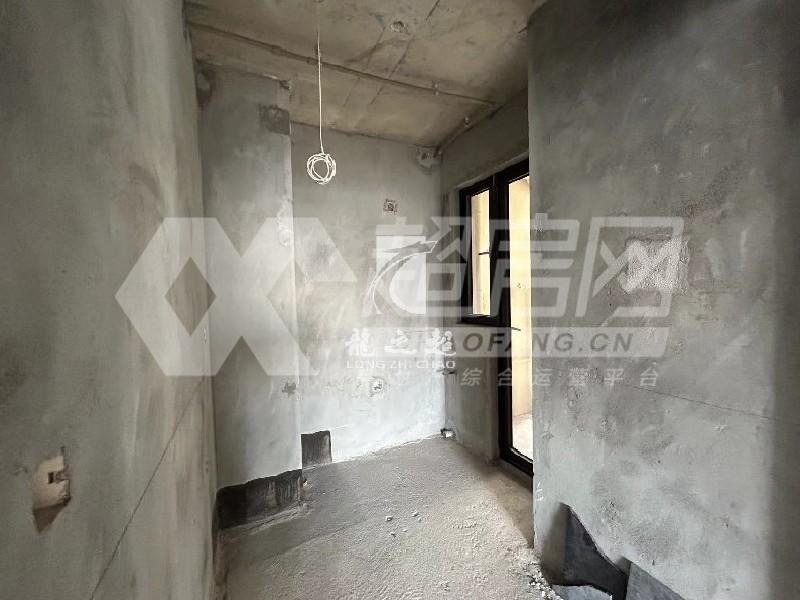 禹洲朗廷湾二手房厨房及卫生间