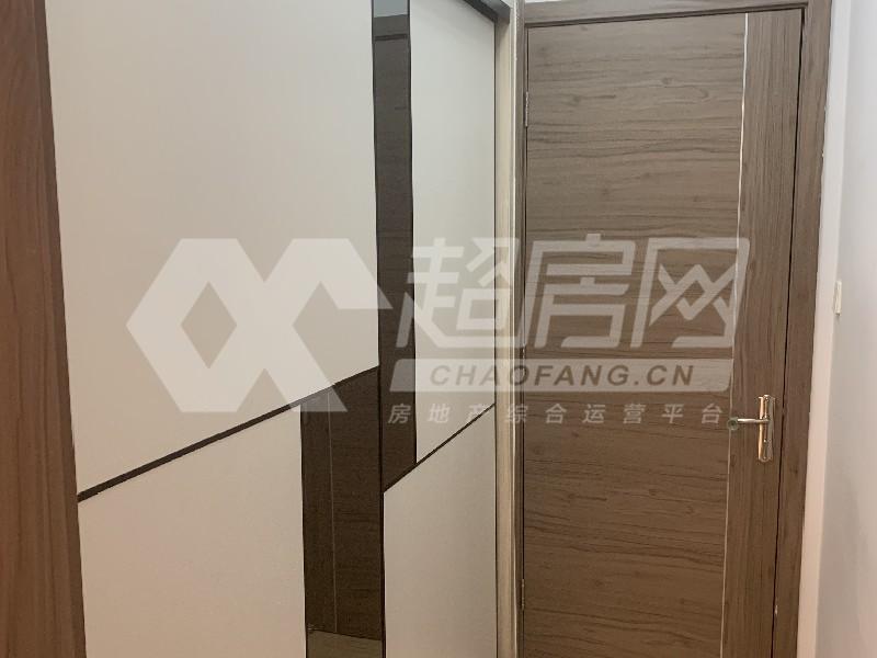 碧桂园翰华苑二手房卧室