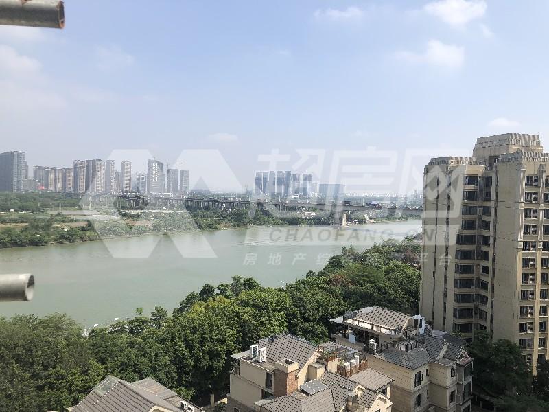 保利外滩一号二手房阳台