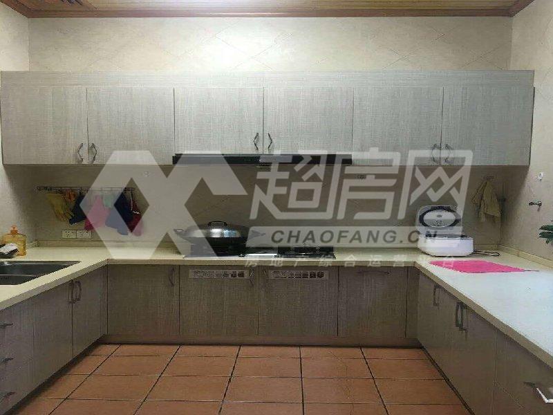 东丽花园二手房厨房及卫生间