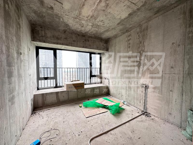 华侨城天鹅堡二手房卧室