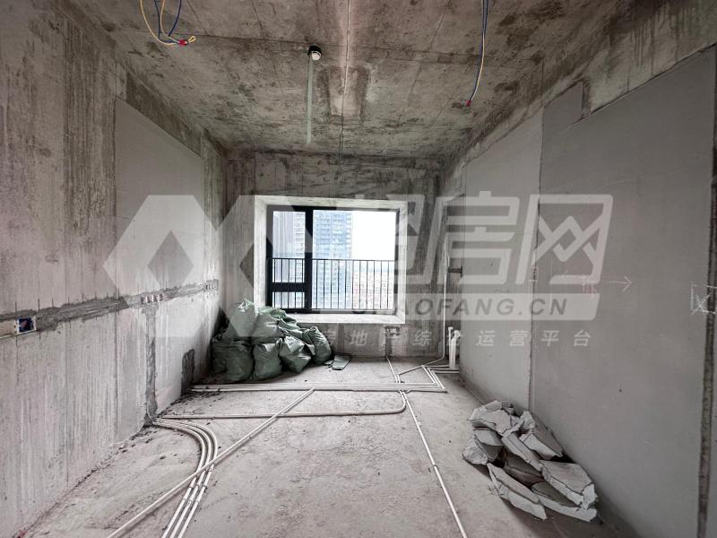 华侨城天鹅堡二手房卧室
