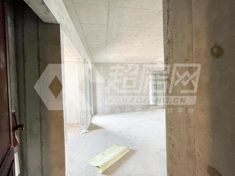 华侨城天鹅堡二手房客厅