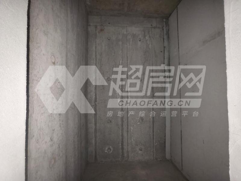 华侨城天鹅堡二手房卧室