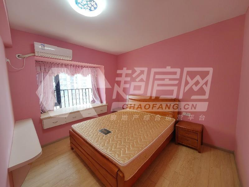 美的御海东郡二手房卧室