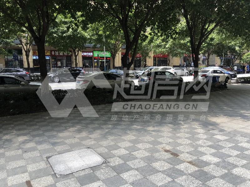 保利中汇花园二手房卧室
