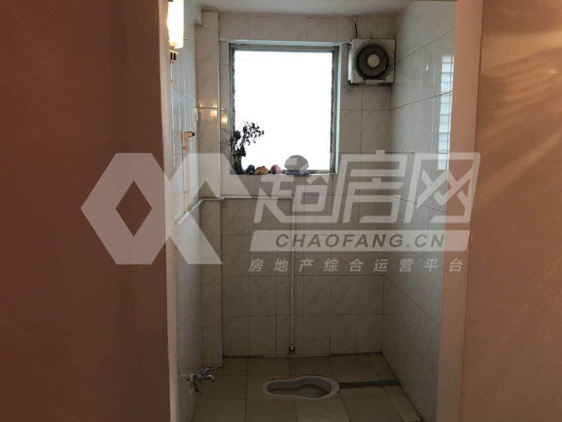文秀丽苑二手房厨房及卫生间